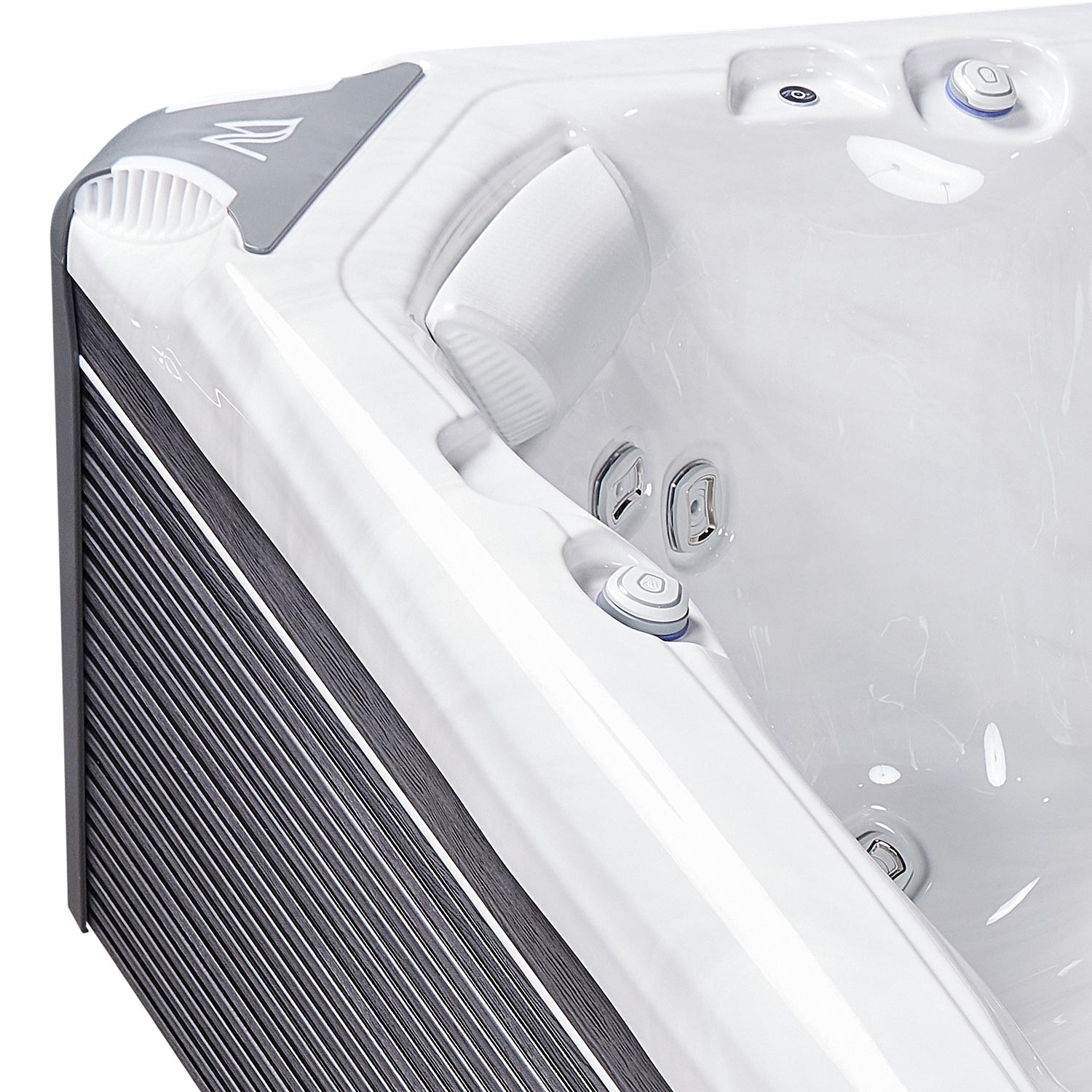 Wellis Kilimanjaro hot tub